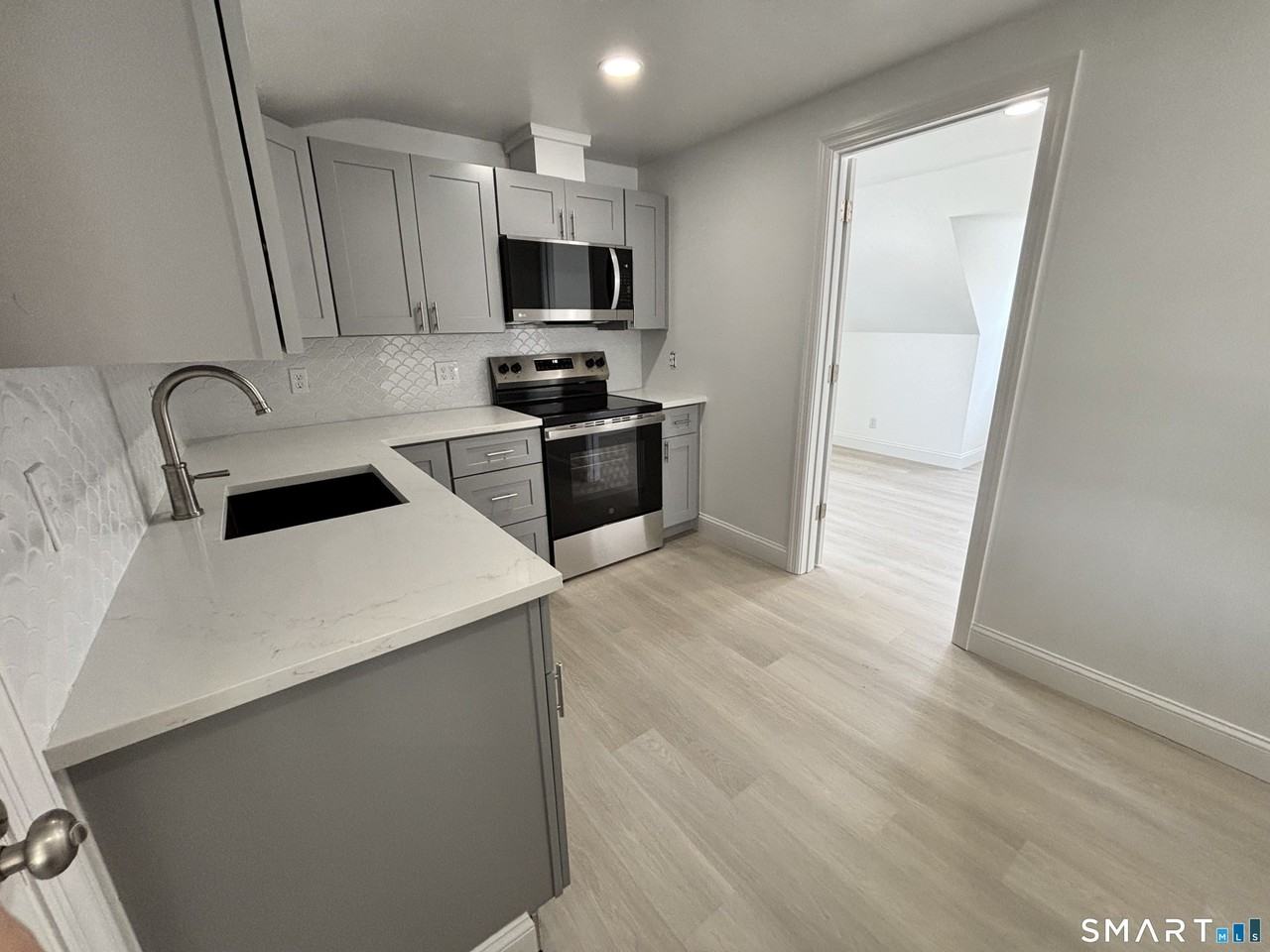 23 Roosevelt Ave #2 - Photo 4 of 13