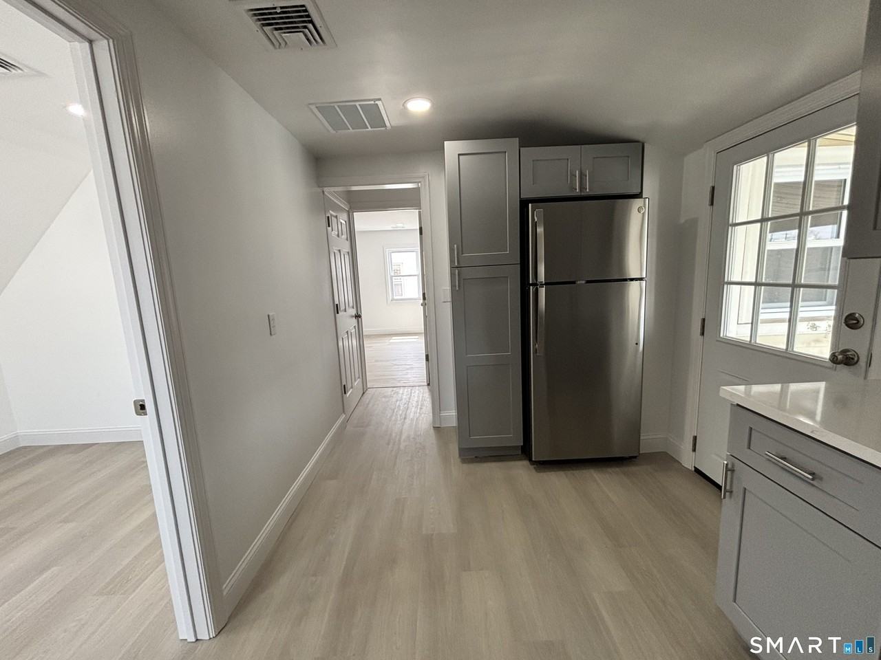 23 Roosevelt Ave #2 - Photo 5 of 13