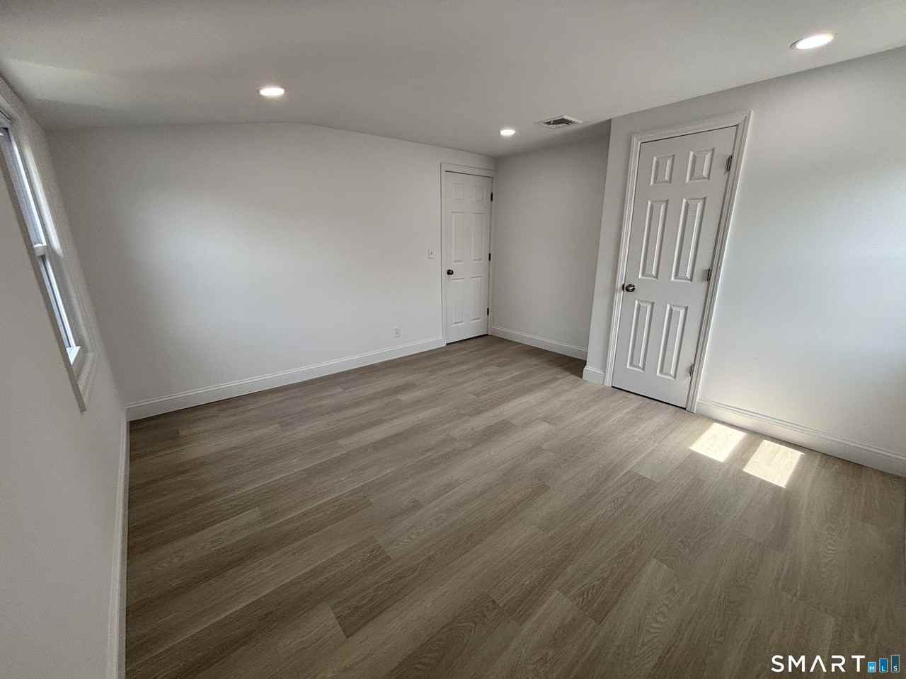 23 Roosevelt Ave #2 - Photo 6 of 13