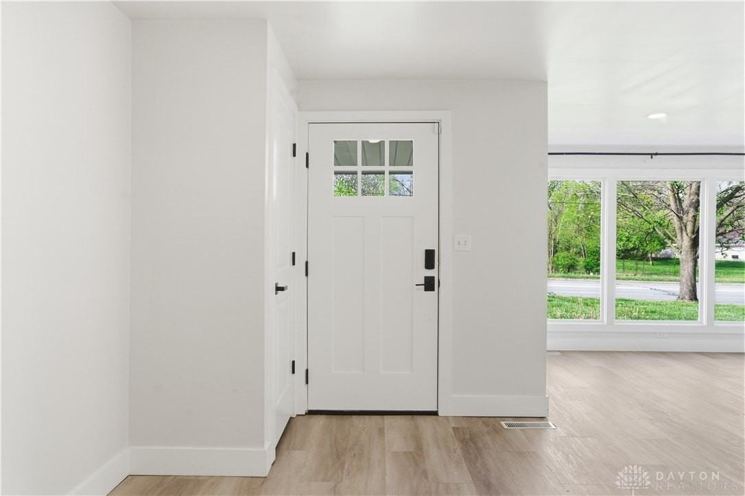 4838 Wilmington Pike - Photo 2 of 26