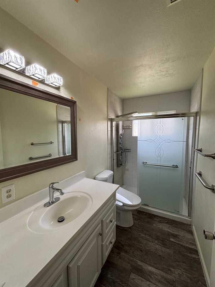 7421 N Maple Ave - Photo 6 of 22