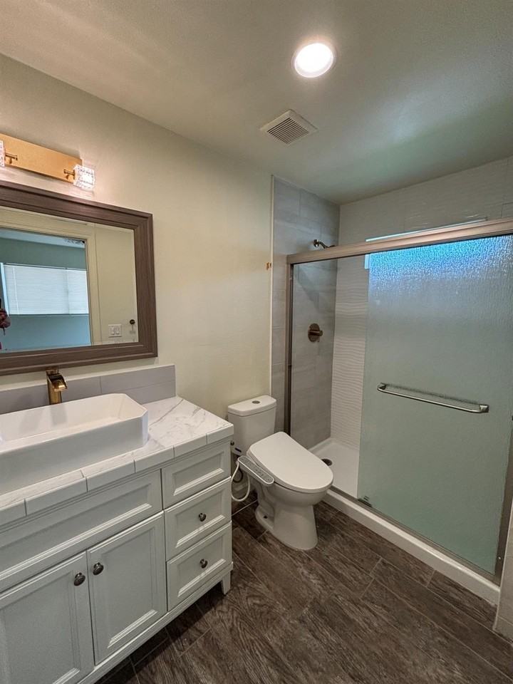 7421 N Maple Ave - Photo 7 of 22