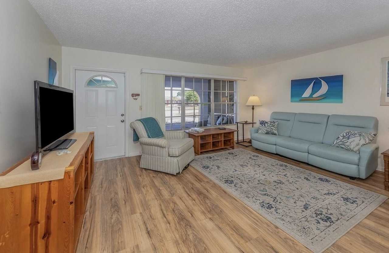 6551 Coliseum Boulevard - Photo 5 of 22