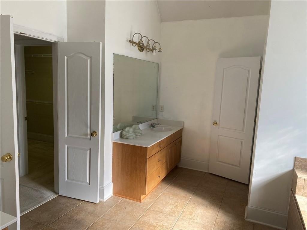 8067 Revere Dr - Photo 7 of 15