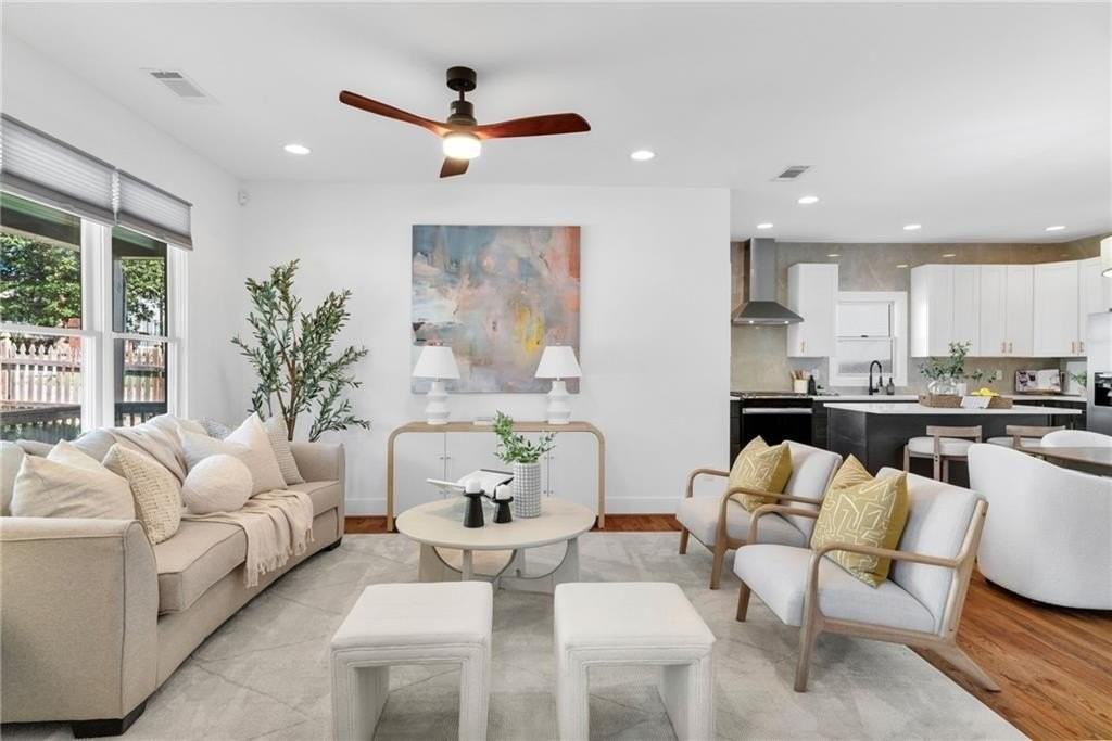 976 Dunning St Se #A - Photo 6 of 44