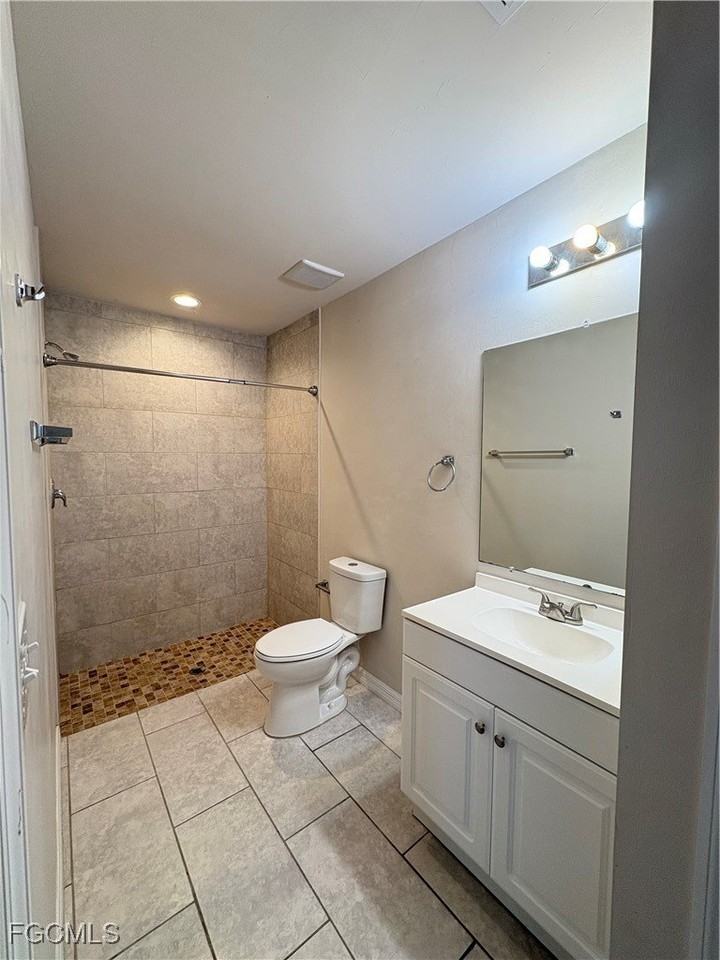 3803 Chiquita Blvd S - Photo 5 of 14