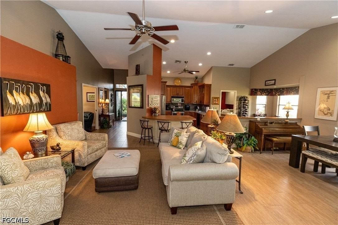 9411 Old Hickory Cir - Photo 3 of 38