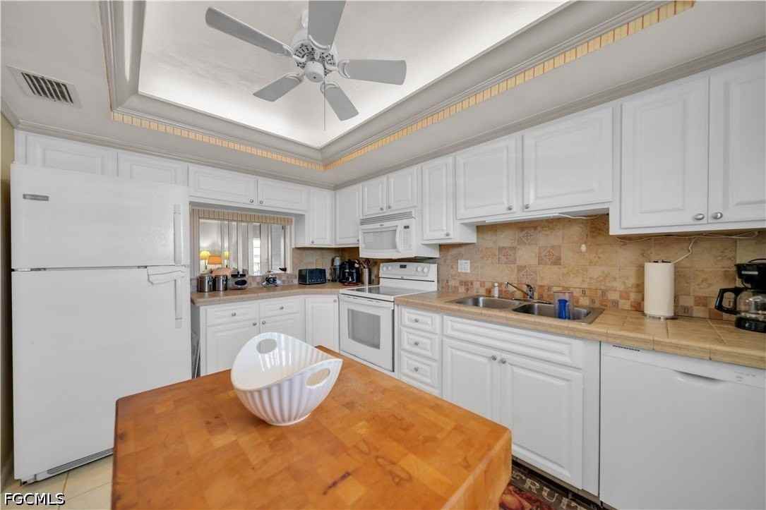 8741 Lueck Ln #5 - Photo 7 of 24