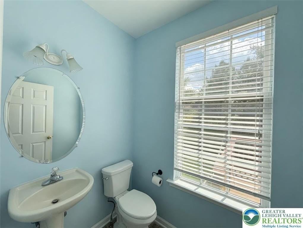 5200 Spring Ridge Dr E - Photo 4 of 14