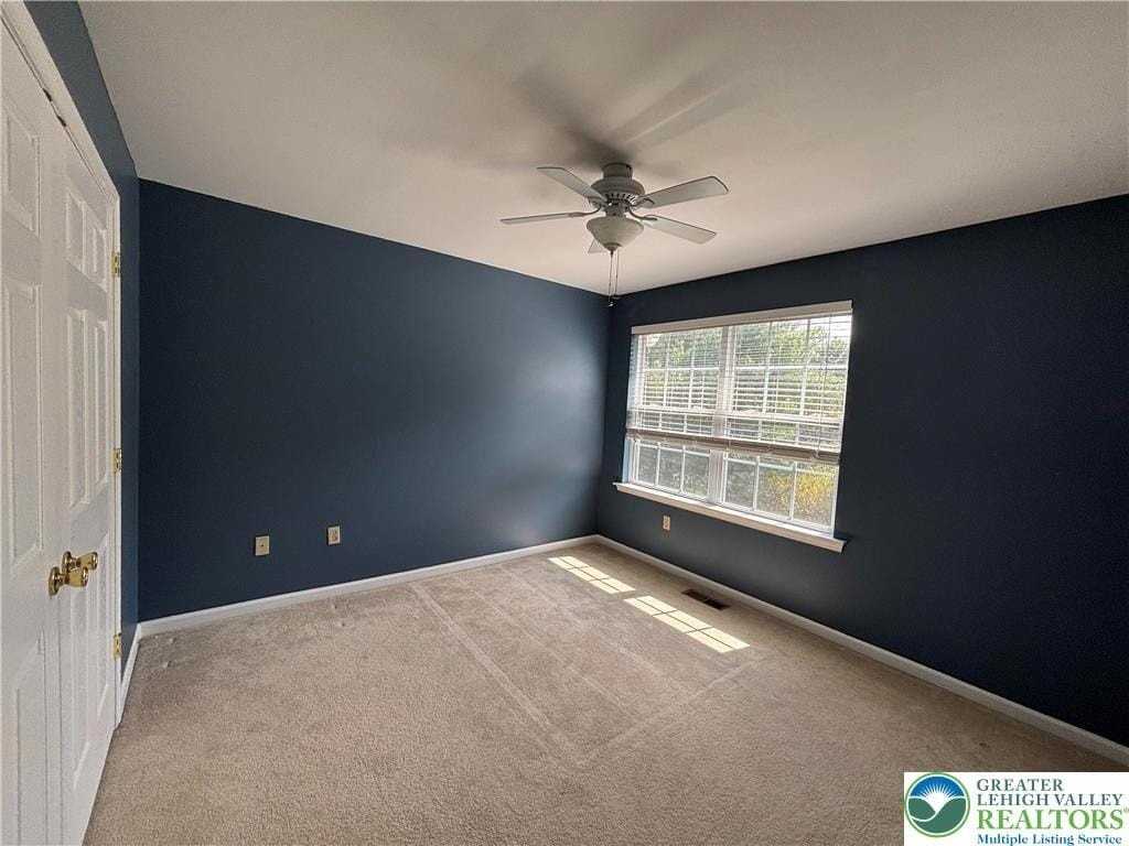 5200 Spring Ridge Dr E - Photo 5 of 14