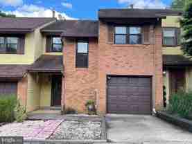 10 Lafayette Ln - Photo 1 of 1