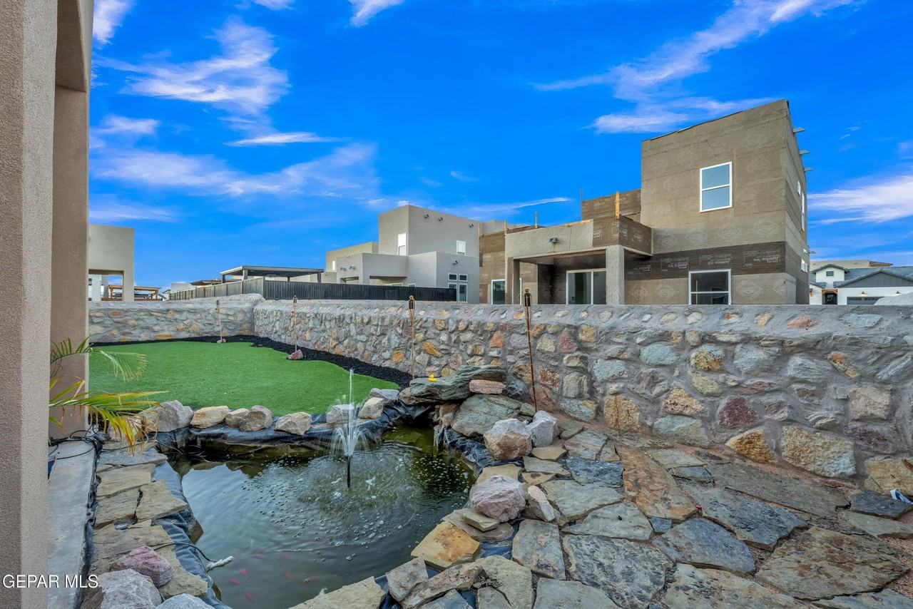 13257 Coldham St - Photo 5 of 49