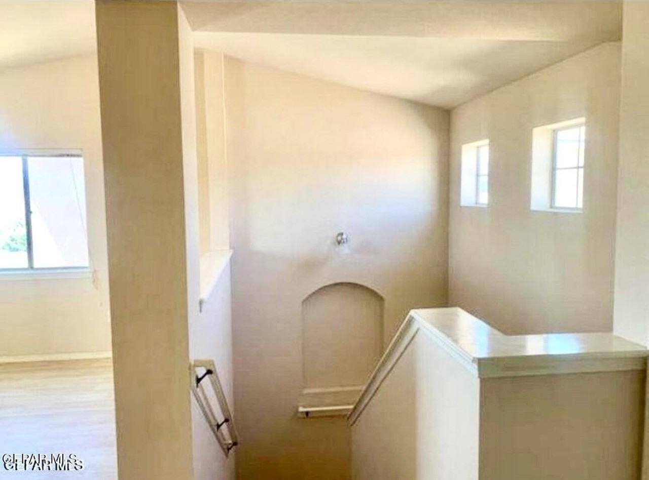 2417 Sparrow Point St - Photo 7 of 11