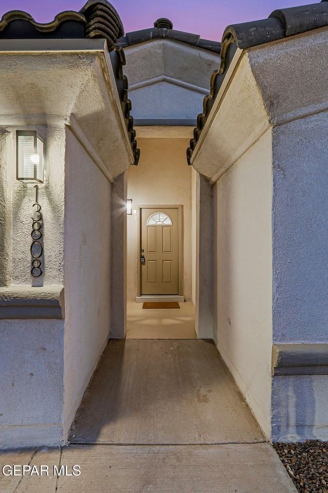 13808 Paseo Sereno Dr - Photo 2 of 50