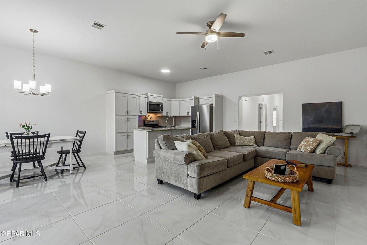 13808 Paseo Sereno Dr - Photo 6 of 50