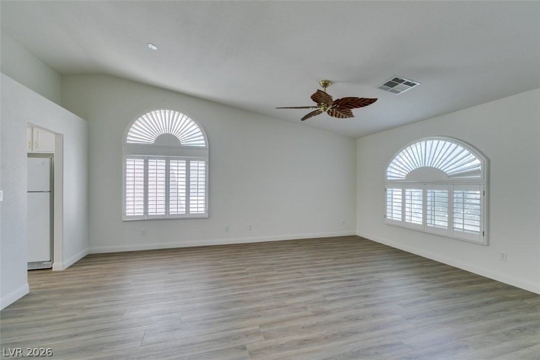 8825 Fall Green Ave - Photo 5 of 39