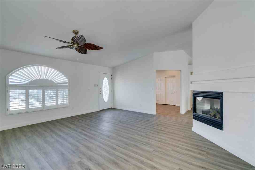 8825 Fall Green Ave - Photo 7 of 39