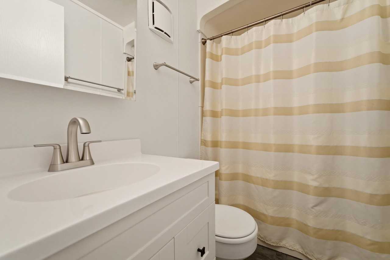 140 Sycamore Ct #142 - Photo 7 of 11