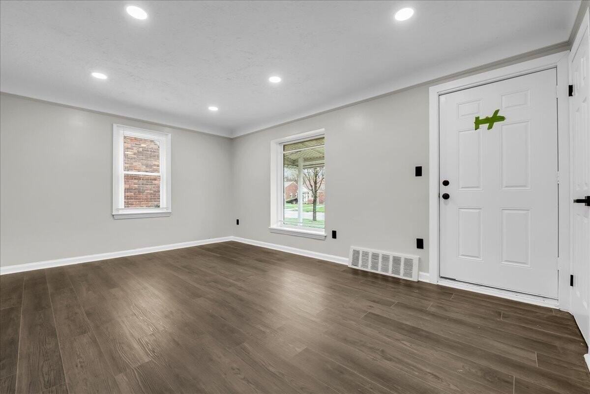 9090 Stahelin Ave - Photo 2 of 17