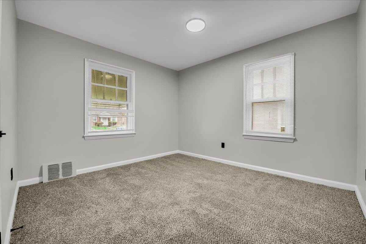 9090 Stahelin Ave - Photo 4 of 17