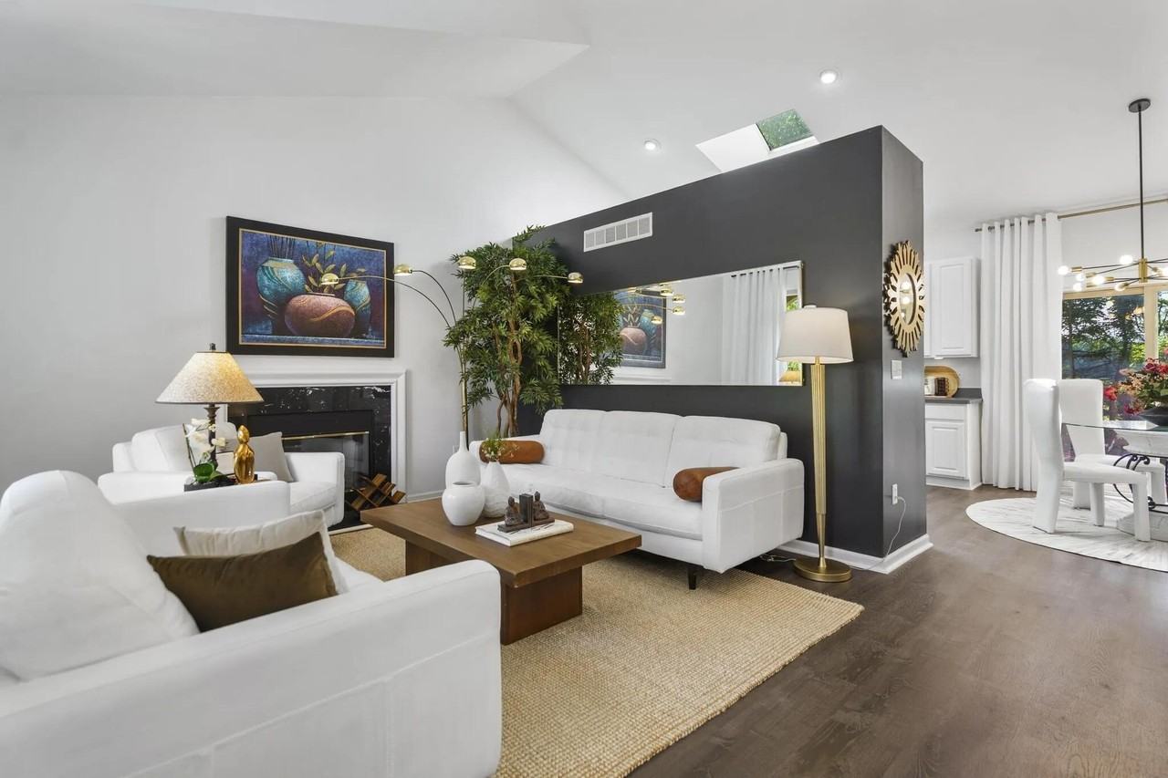 5849 Lafayette Ln - Photo 4 of 48