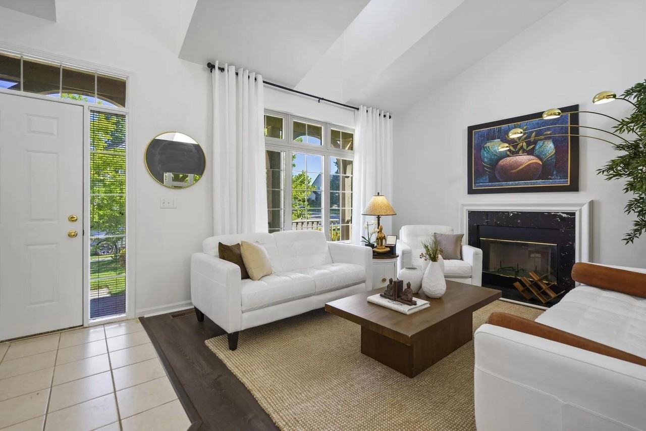 5849 Lafayette Ln - Photo 5 of 48