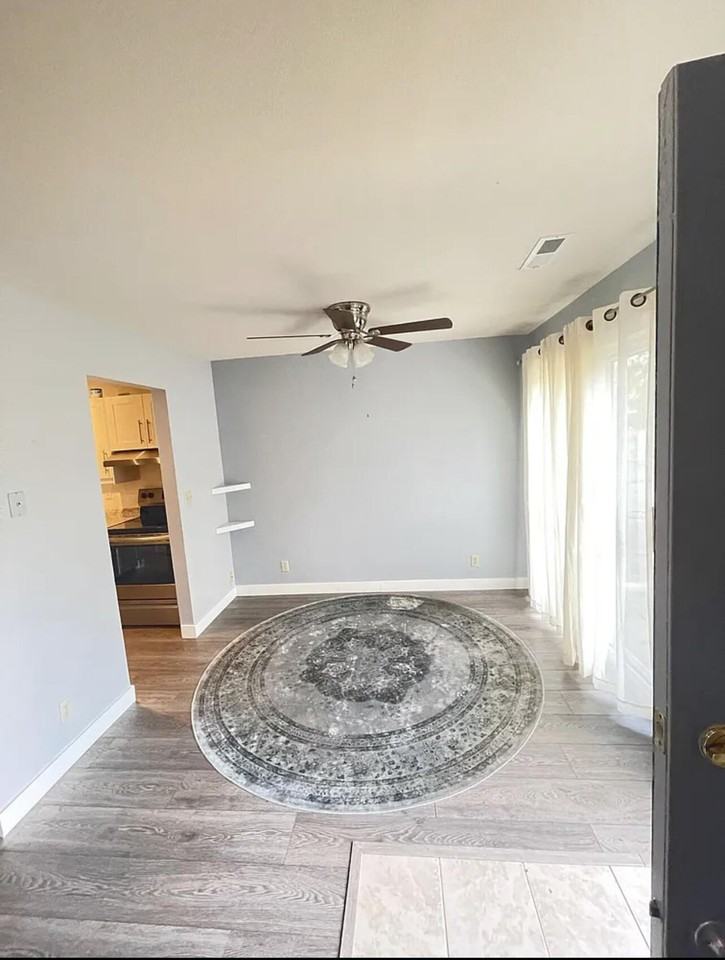 3567 Kenbrooke Ct - Photo 3 of 14