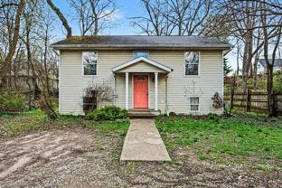 134 S Clarendon St - Photo 1 of 1