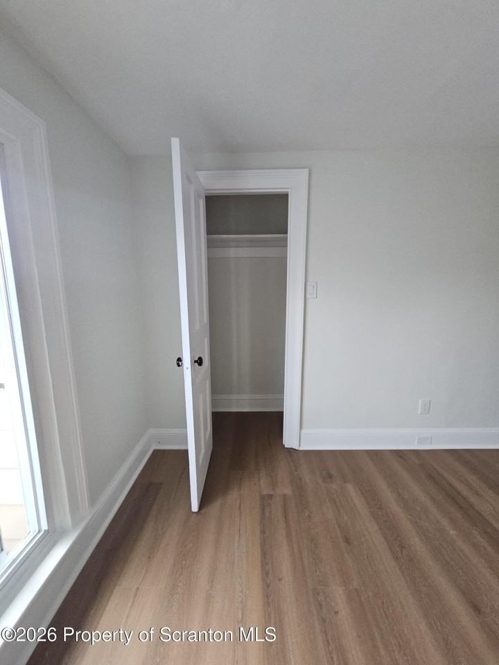 1226 Vine St #3 - Photo 5 of 8