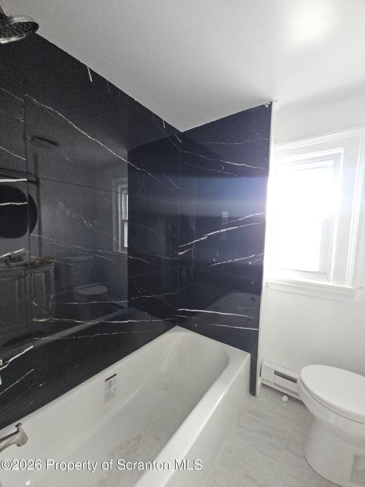 1226 Vine St #3 - Photo 6 of 8