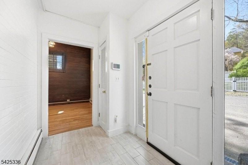 1 Conklin Ave - Photo 6 of 27