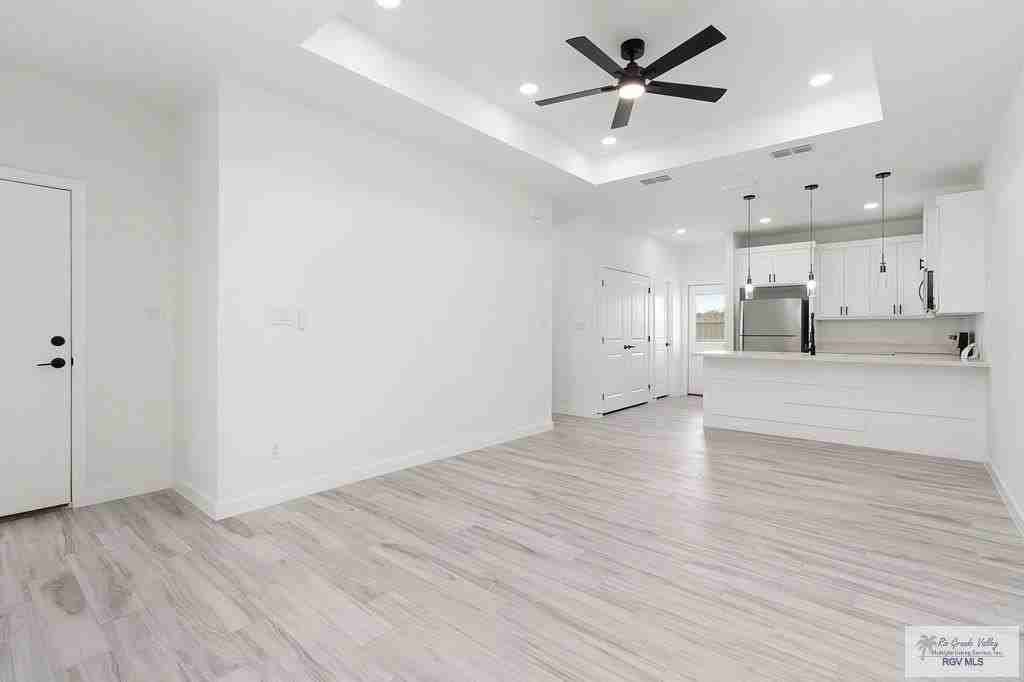 518 E Loop 499 #10 - Photo 4 of 14