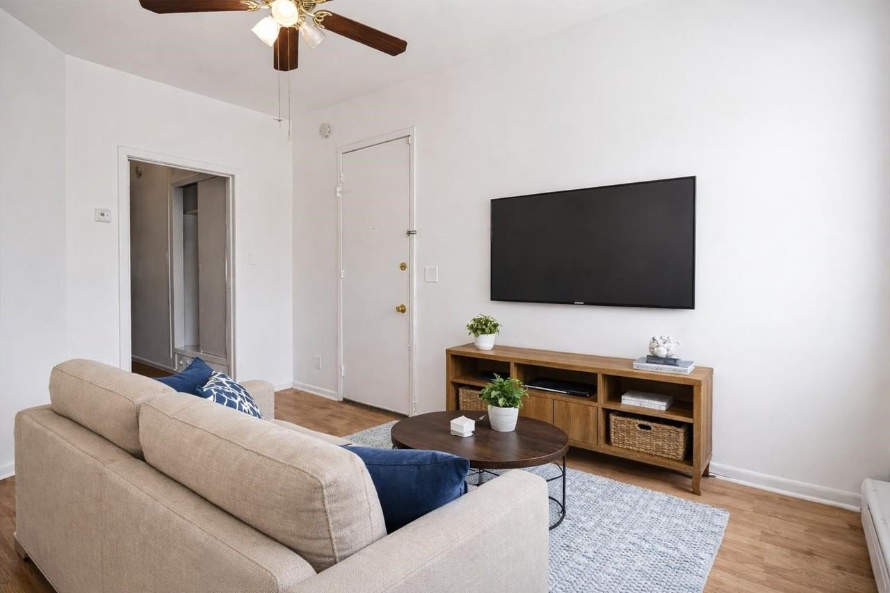 28 Spruce St #1L - Photo 2 of 16