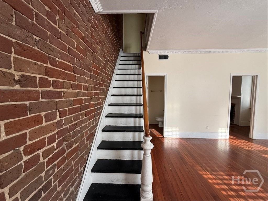 415 Price St #E - Photo 4 of 17