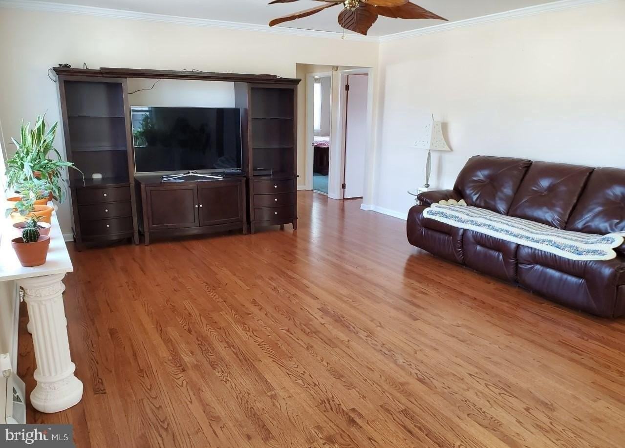 4 Albertson Blvd - Photo 4 of 20