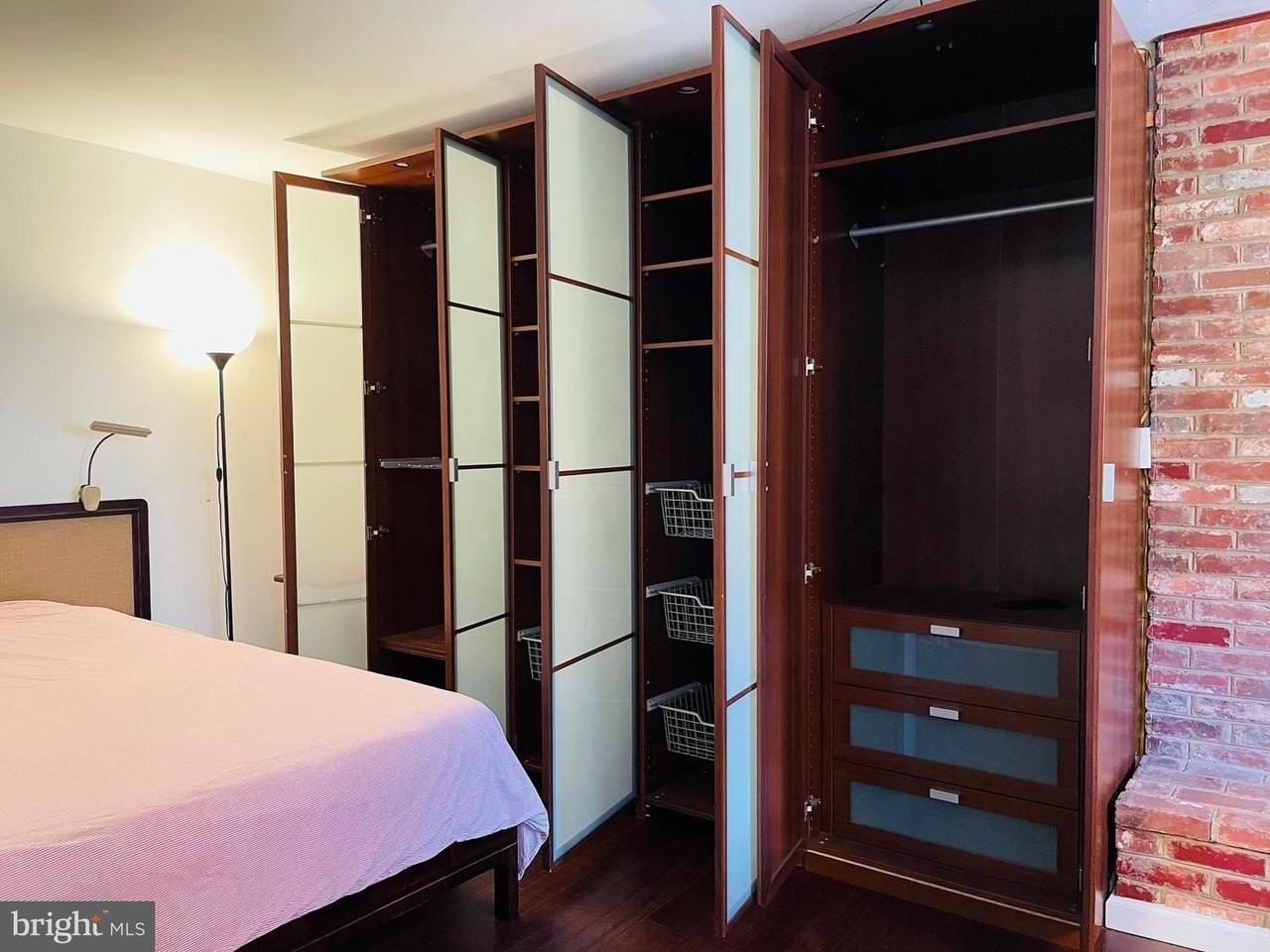 928A Venice Dr - Photo 4 of 36