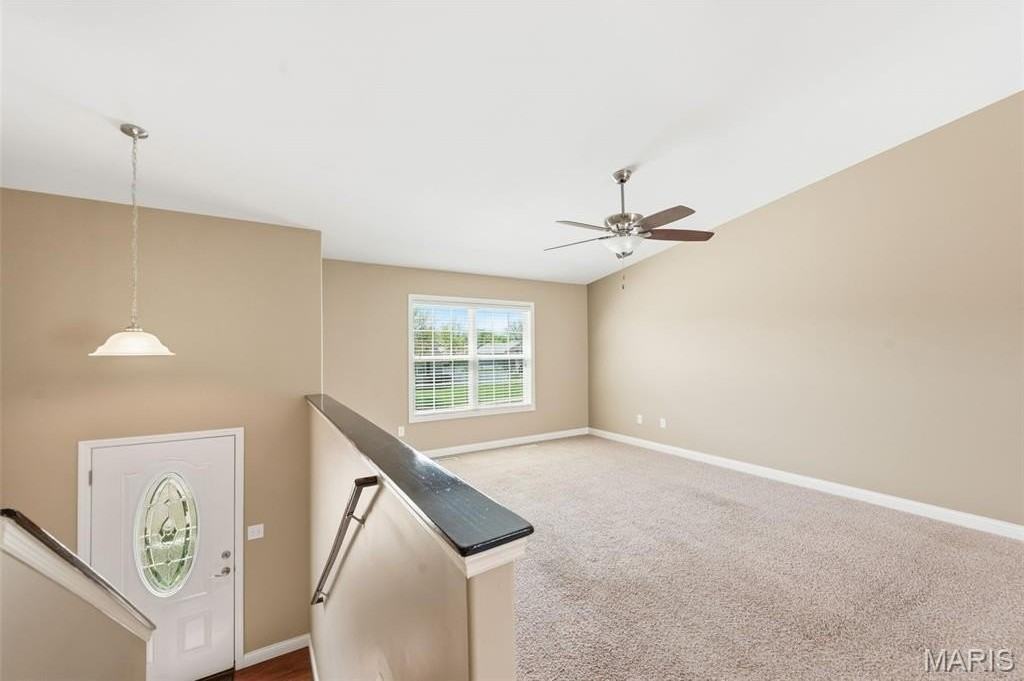 305 Shadow Trace Dr - Photo 3 of 32