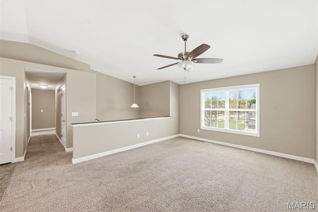 305 Shadow Trace Dr - Photo 4 of 32