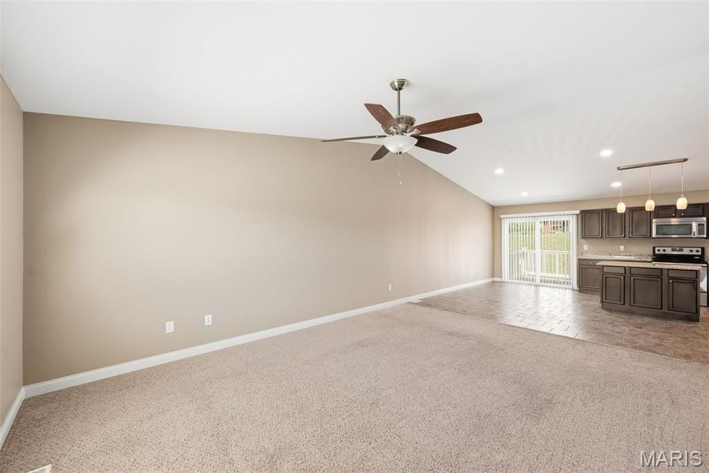 305 Shadow Trace Dr - Photo 6 of 32