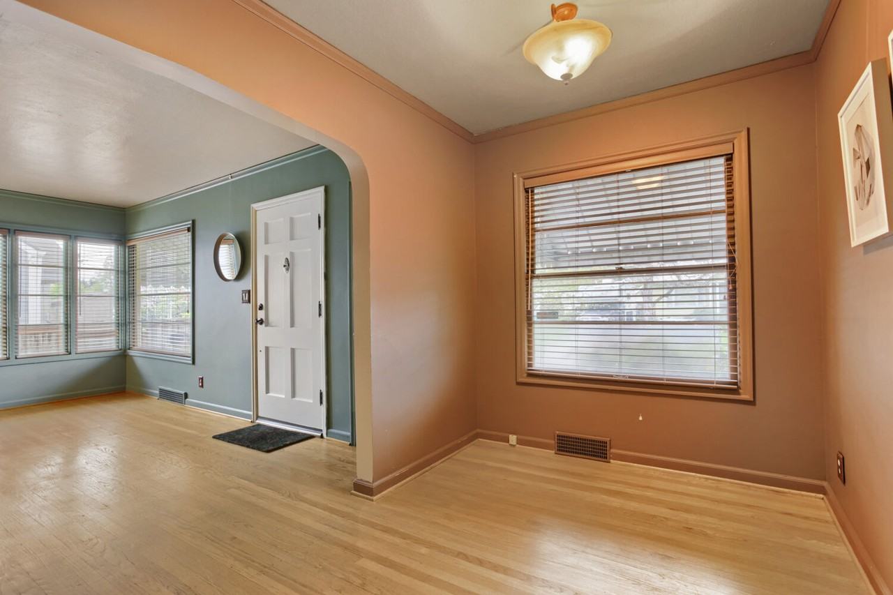 3406 Se 64th Ave #1 - Photo 4 of 8