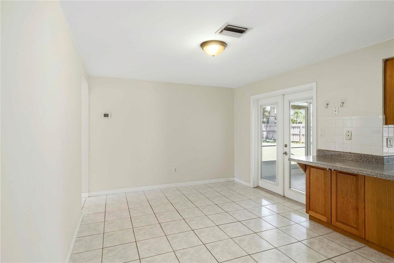 1306 Moreland Dr - Photo 4 of 9