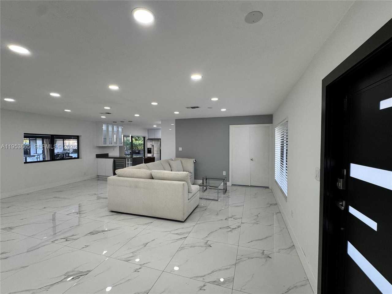 10394 Fairway Heights Blvd #O - Photo 2 of 8