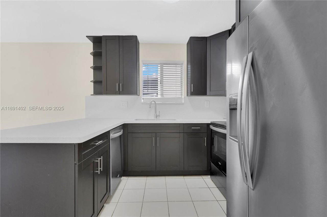16215 Sw 137th Ct #O - Photo 3 of 8