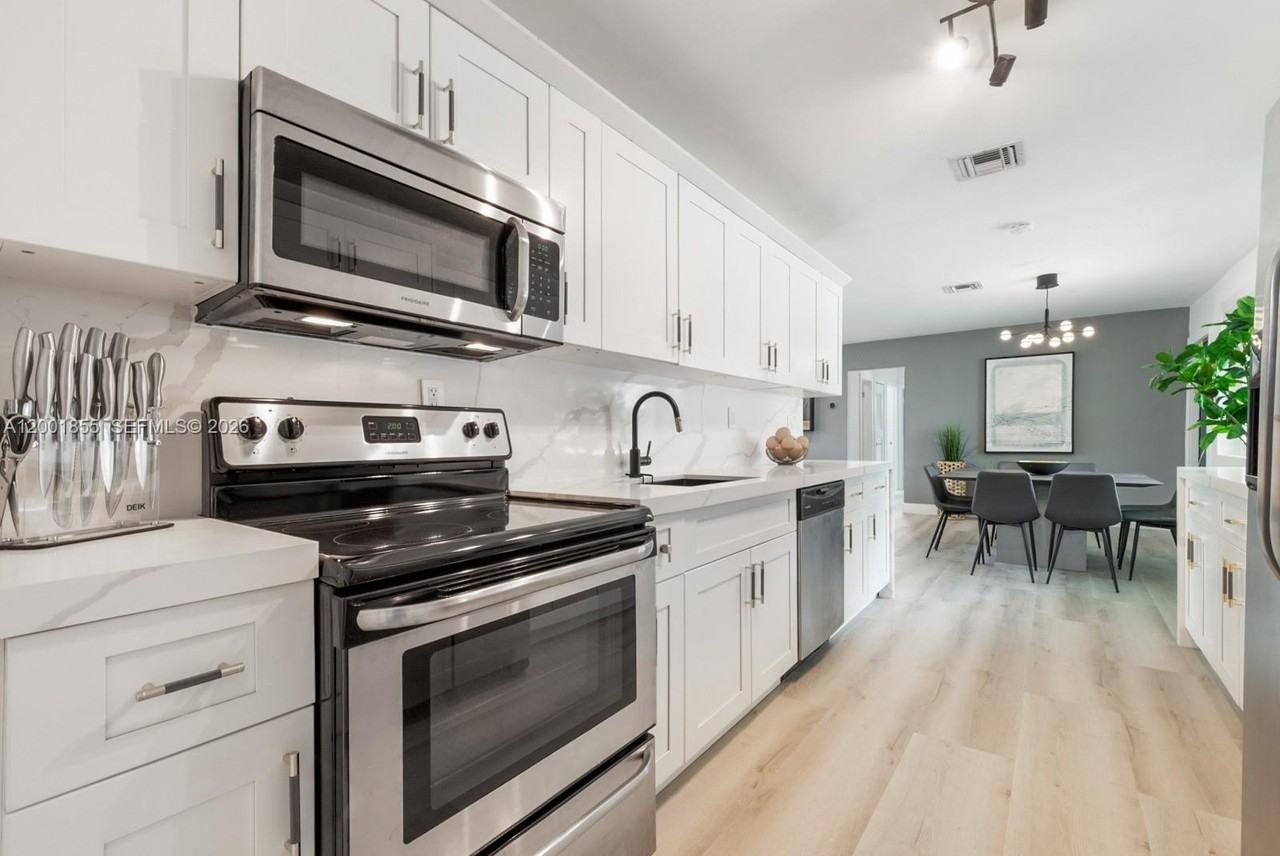18641 Belview Dr #O - Photo 3 of 8