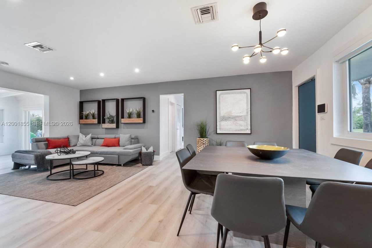 18641 Belview Dr #O - Photo 7 of 8