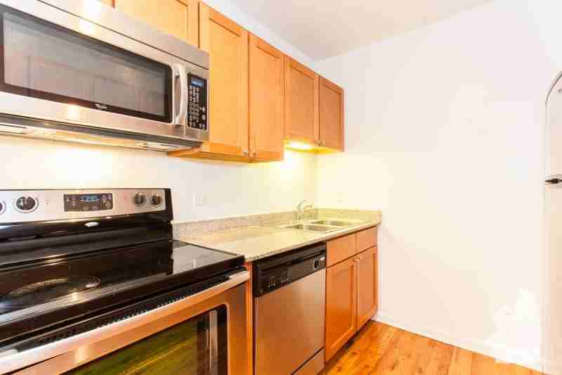 4607 N Sheridan Rd #0412 - Photo 3 of 8