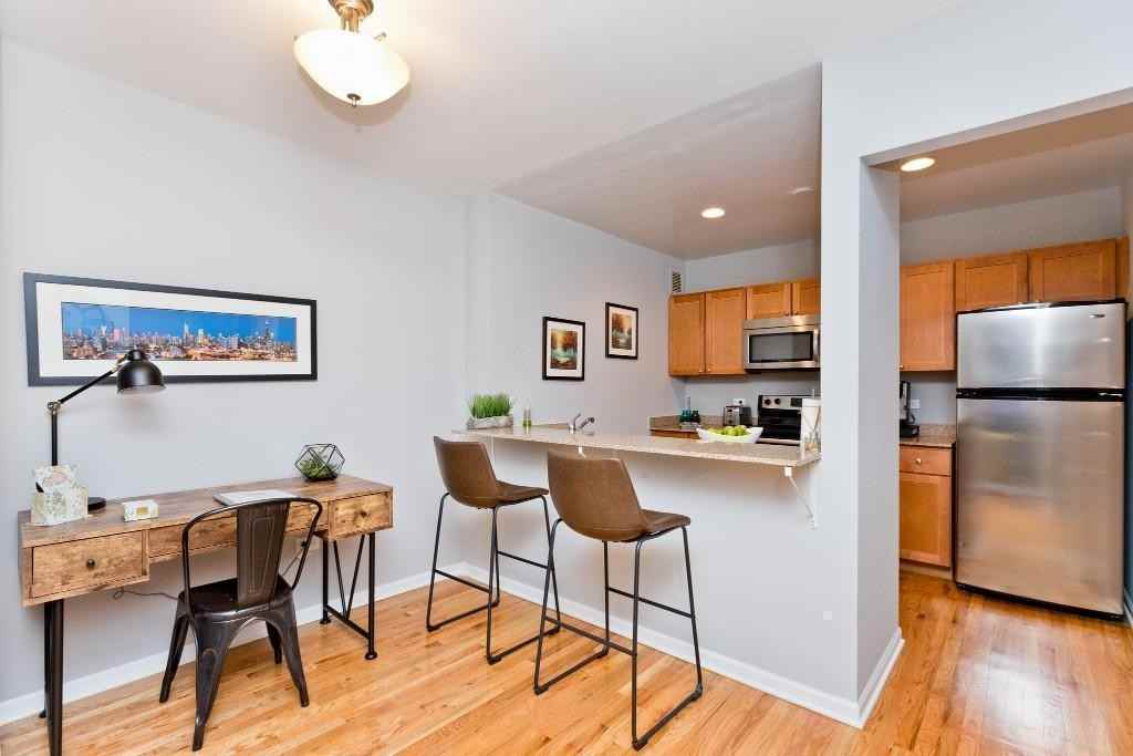 4607 N Sheridan Rd #0412 - Photo 4 of 8