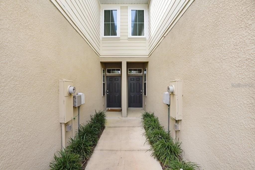 10976 Verawood Dr - Photo 3 of 33