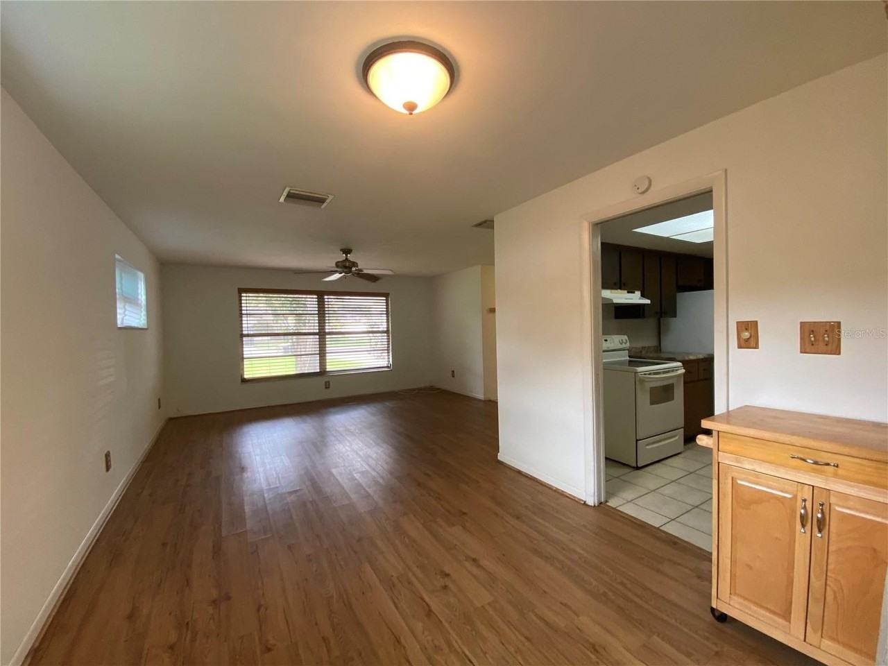 2084 Ridgelane Rd - Photo 5 of 31