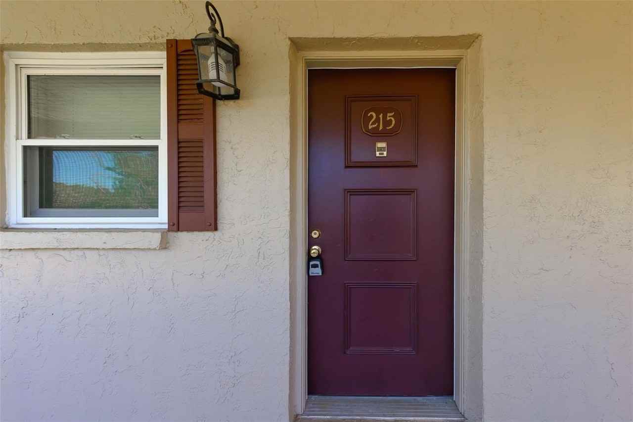 9881 113th St #215 - Photo 3 of 45